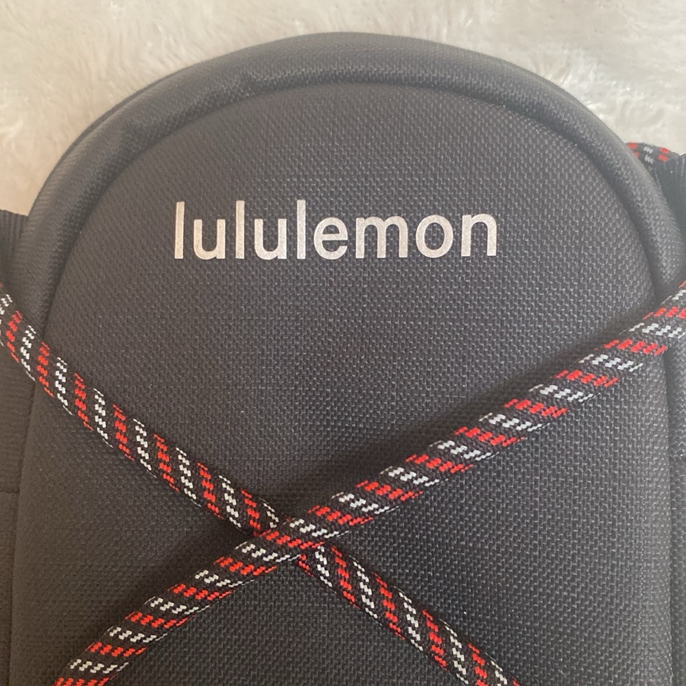 Lululemon Mini Bag - Picture 2 of 5